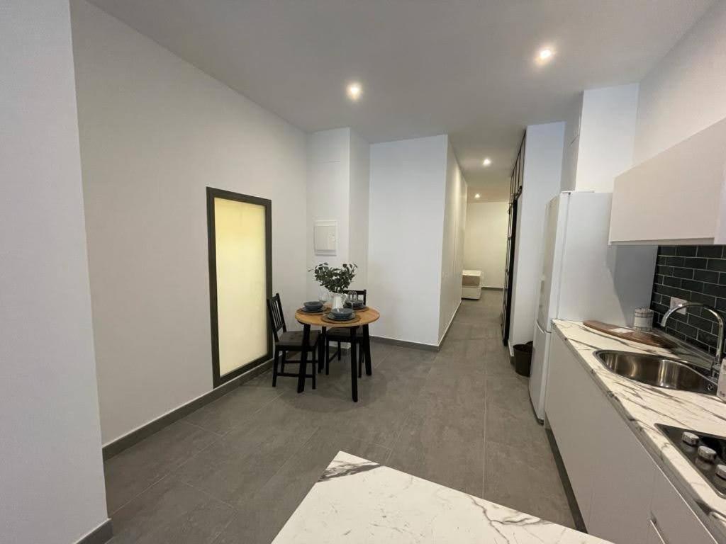 Complejo Pinta18 At1, At2 Y At3 Apartman Sevilla Kültér fotó